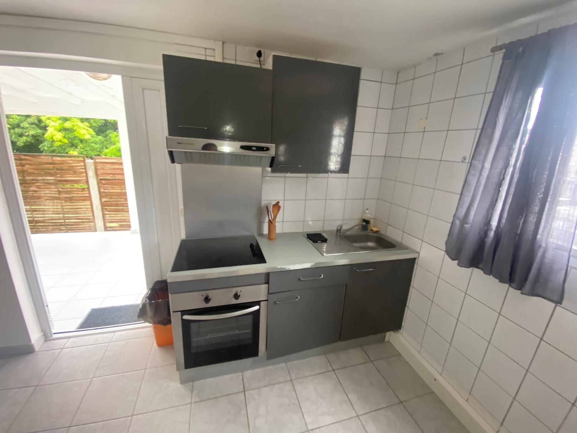 Logement De 40M2 Avec Terrasse, Moderne Et Equipe Petit-Canal Luaran gambar